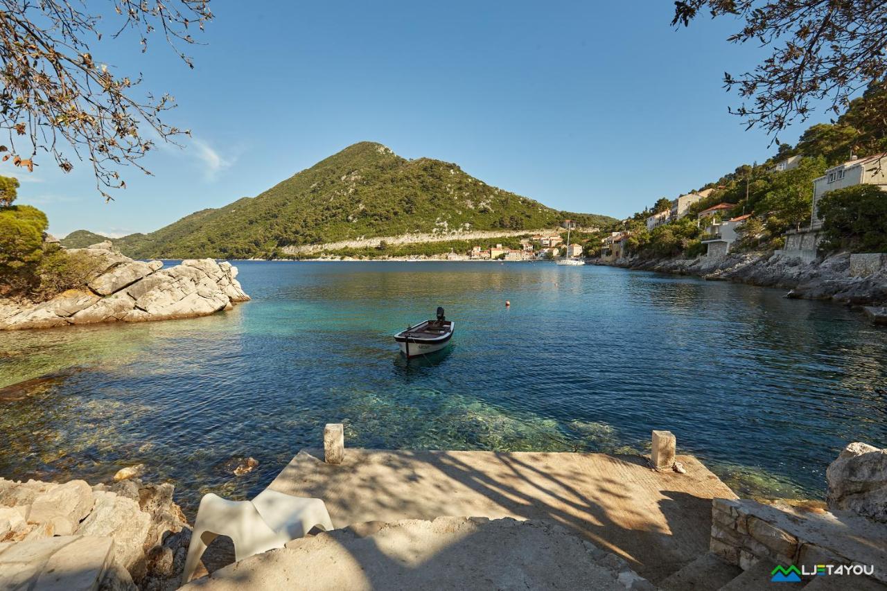 Mljet 4 You - Seafront Apartment Sobra Екстериор снимка